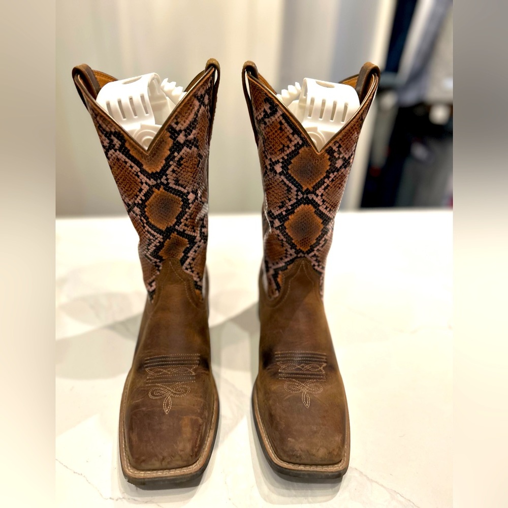 Ariat Women’s Western Boots. Size 9.